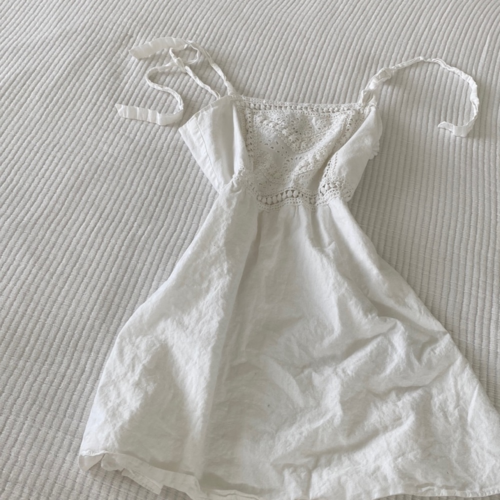 Forever 21 white lace/ linen dress
